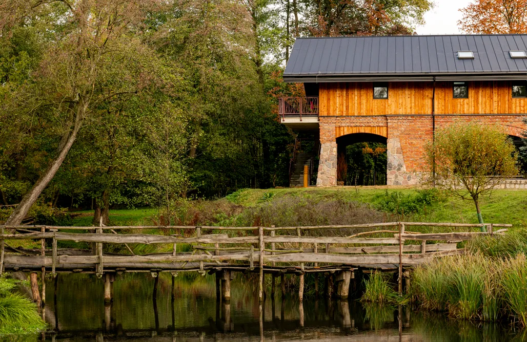 AlohaCamp Czatownia nr 4 z widokiem na rzekę 1