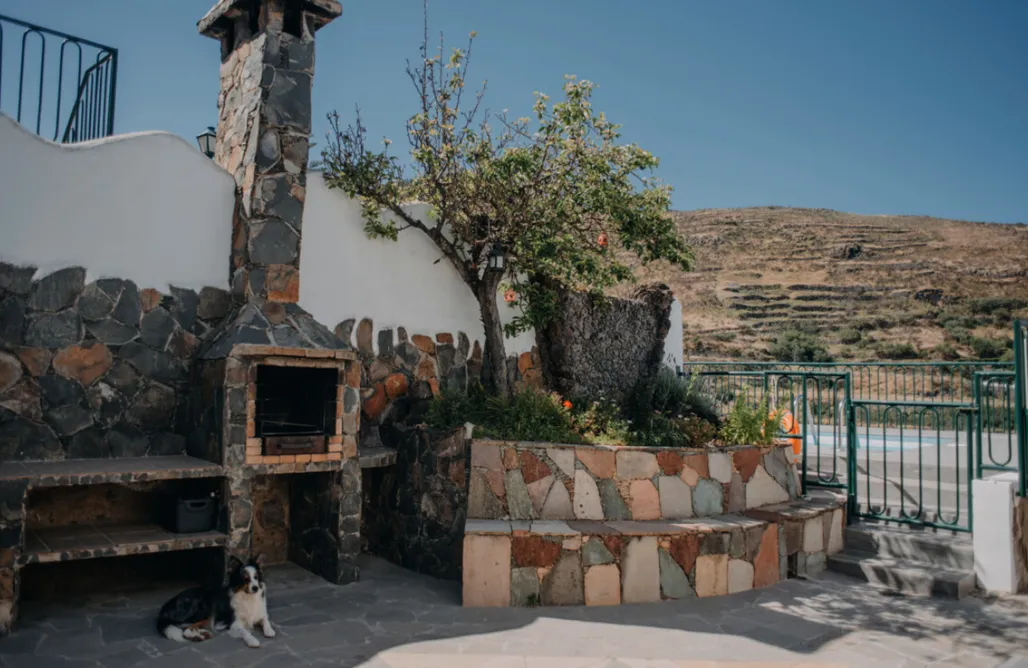 AlohaCamp accommodation Cueva El Mimo 2