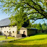 The Oak gospodarz Historyczny Domek z Sauną, Pubem i Tarasem nad Rzeką