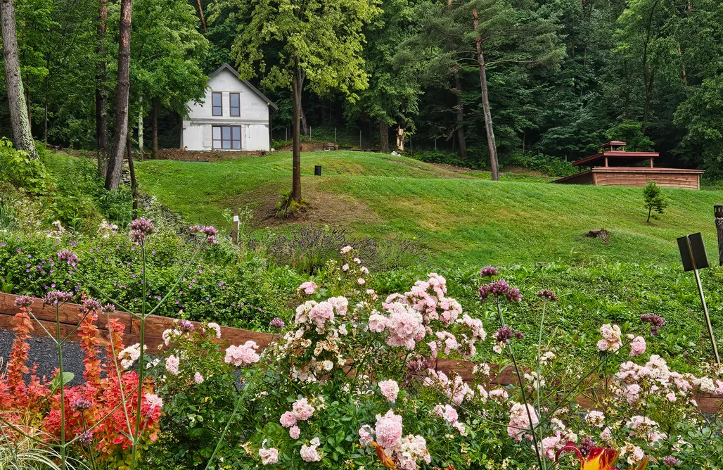 noclegi AlohaCamp Domek pod lasem z widokiem na rzekę San i góry 4