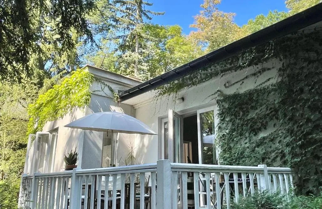 Słubica B noclegi Zabytkowy dom w Podkowie Leśnej

 2