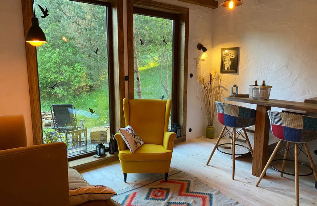 Skrzydlata Chata Osada PTOSEK Bieszczady AlohaCamp