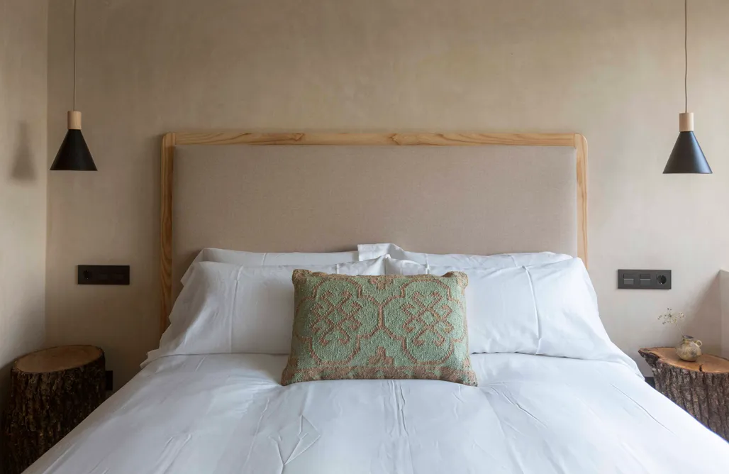 Hábitat Cigüeña Negra  AlohaCamp