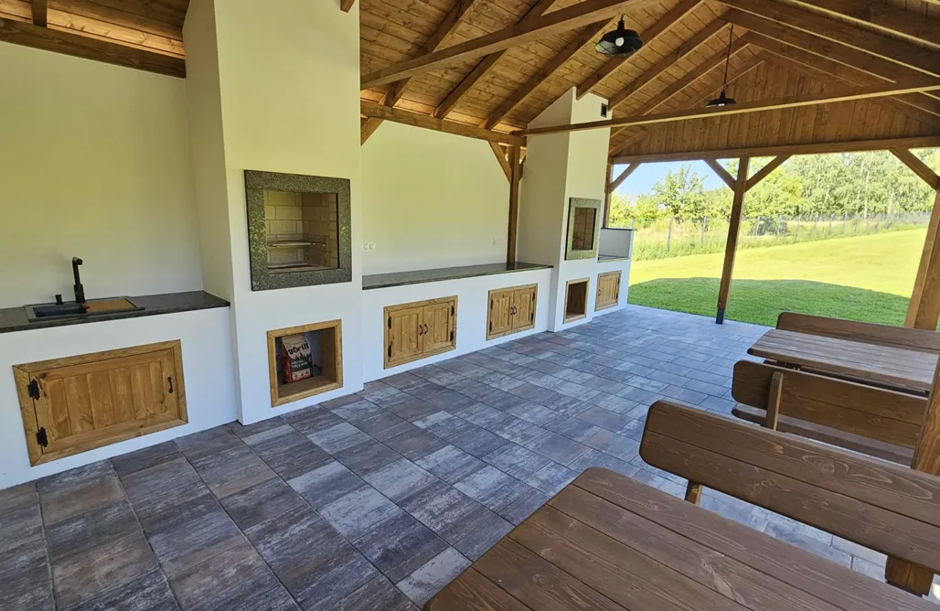 Agroturystyka Świętokrzyskie Osada Mech i Fale 1