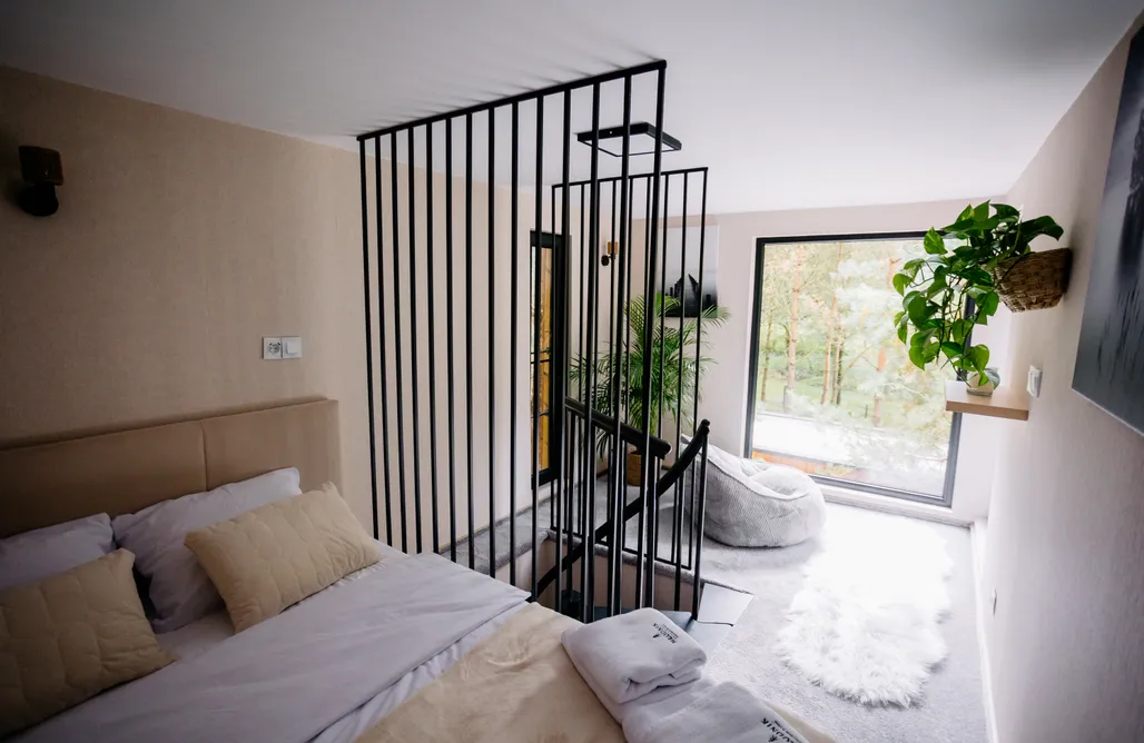 AlohaCamp Zakochani w lesie. Prywatne SPA- domek na drzewie 3