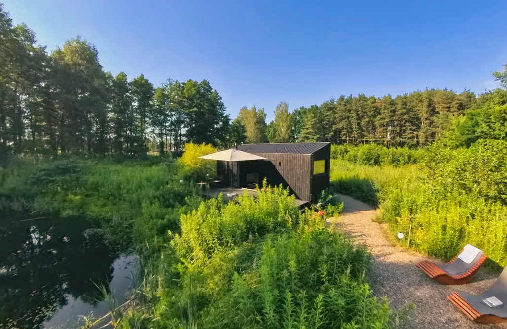 Zaćmienie Słońca 2026 ☀️ Bento Houses - domki z klimatyzacją 2