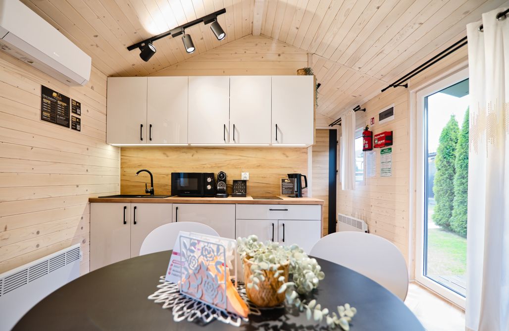 AlohaCamp Domek Exclusive numer 10 2