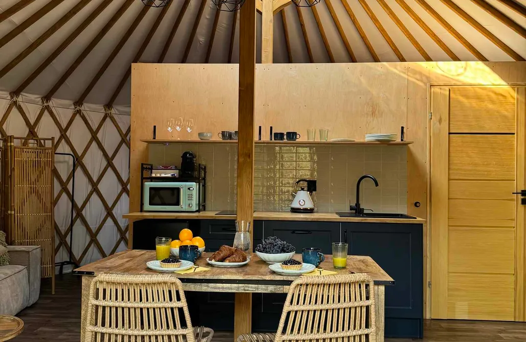 AlohaCamp Jurta nad Zegrzem 4