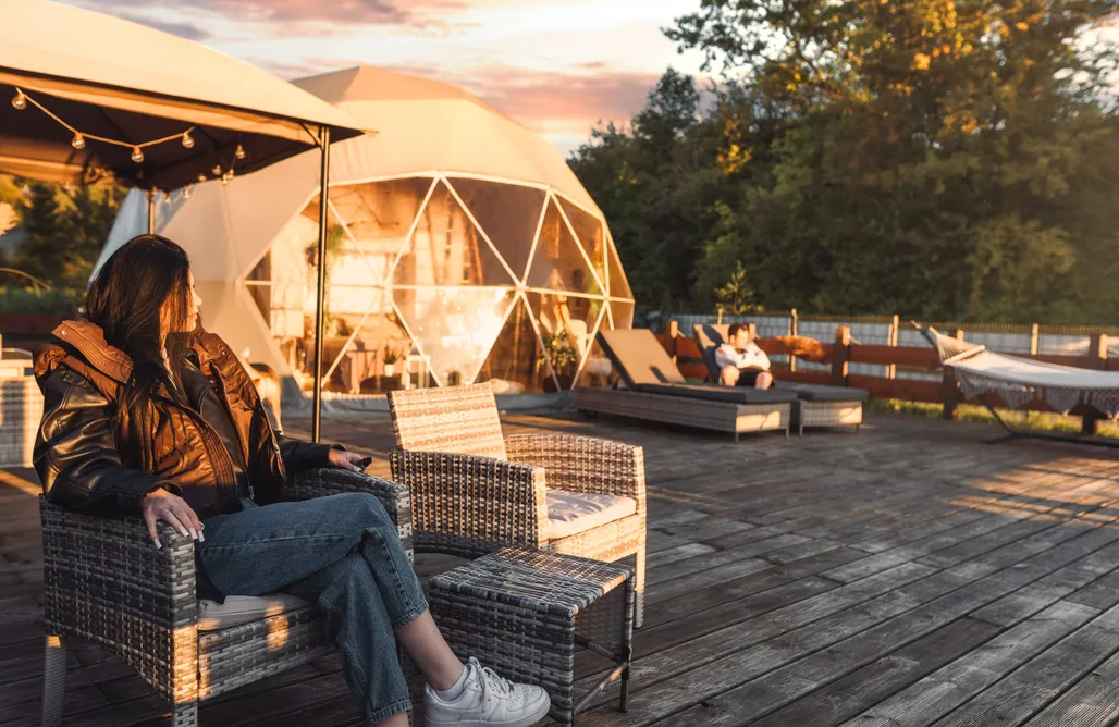 Nocowanie Magiczna kopuła skryta pośród mgły 3