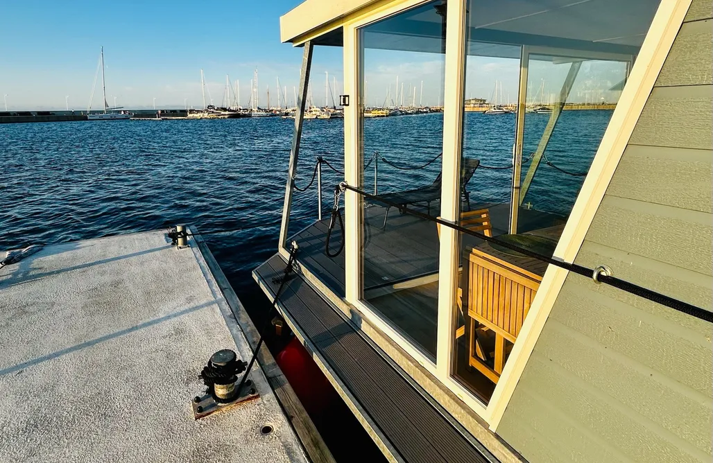 noclegi AlohaCamp Mindset Houseboats 5