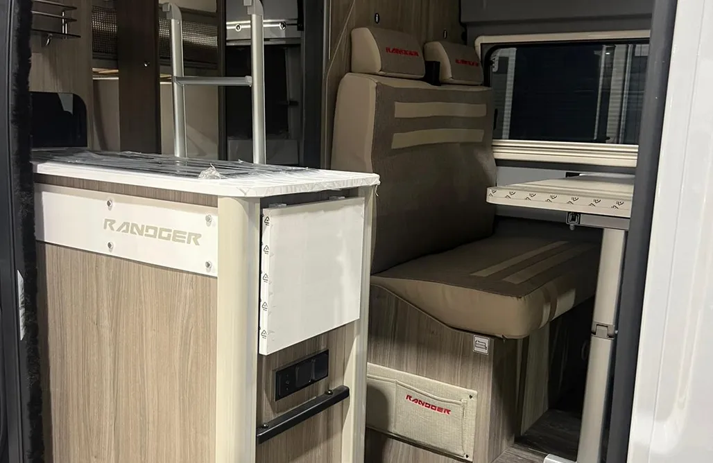 alojamientos AlohaCamp Camper Fiat Randger R600 5