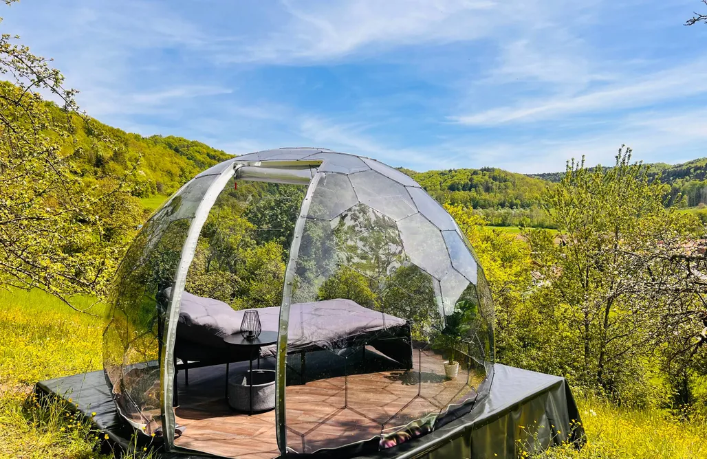 AlohaCamp Magisches Bubble-Tent im Auenwald 4