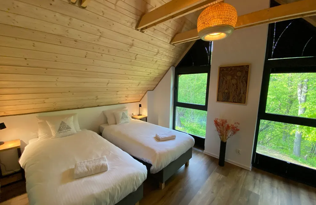 AlohaCamp Two-Bedroom House 4