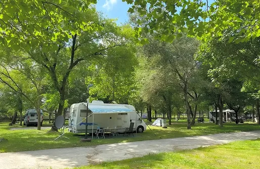 Imagen de Zona para autocaravanas y tiendas - Camping Peregrino San Marcos