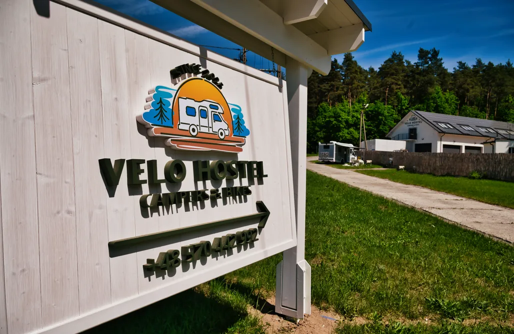 Miejsce kamperowe - Velo Hostel Campers & Bikes AlohaCamp