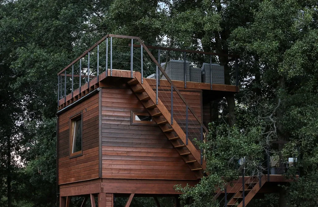 noclegi AlohaCamp Domek na drzewie w Dolinie Uradu 1