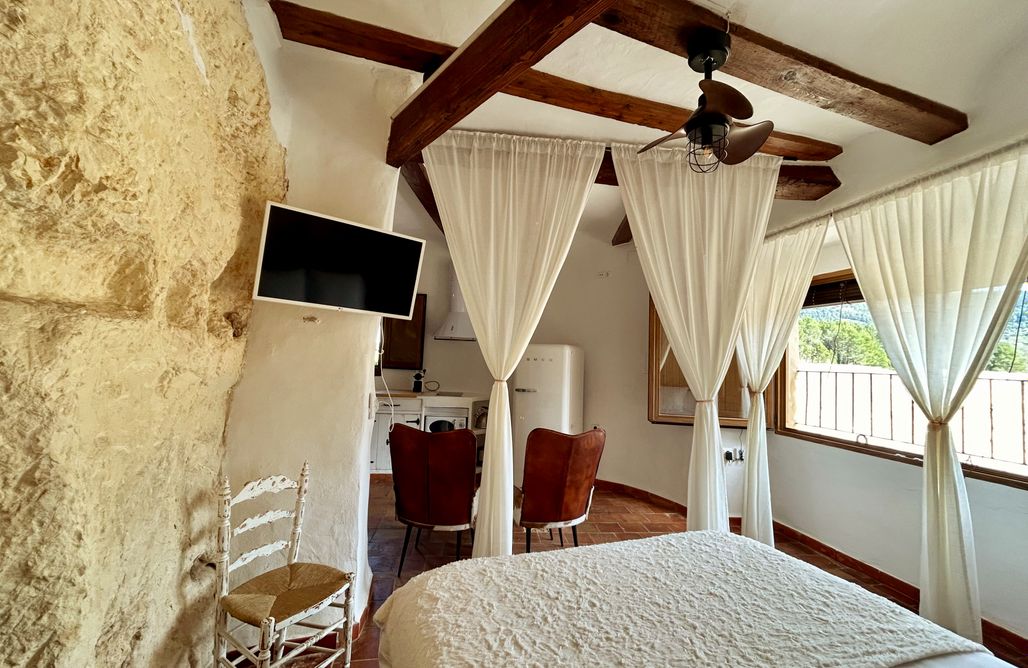 AlohaCamp Authentic Cave House with Views - Cova L'Aljub 3