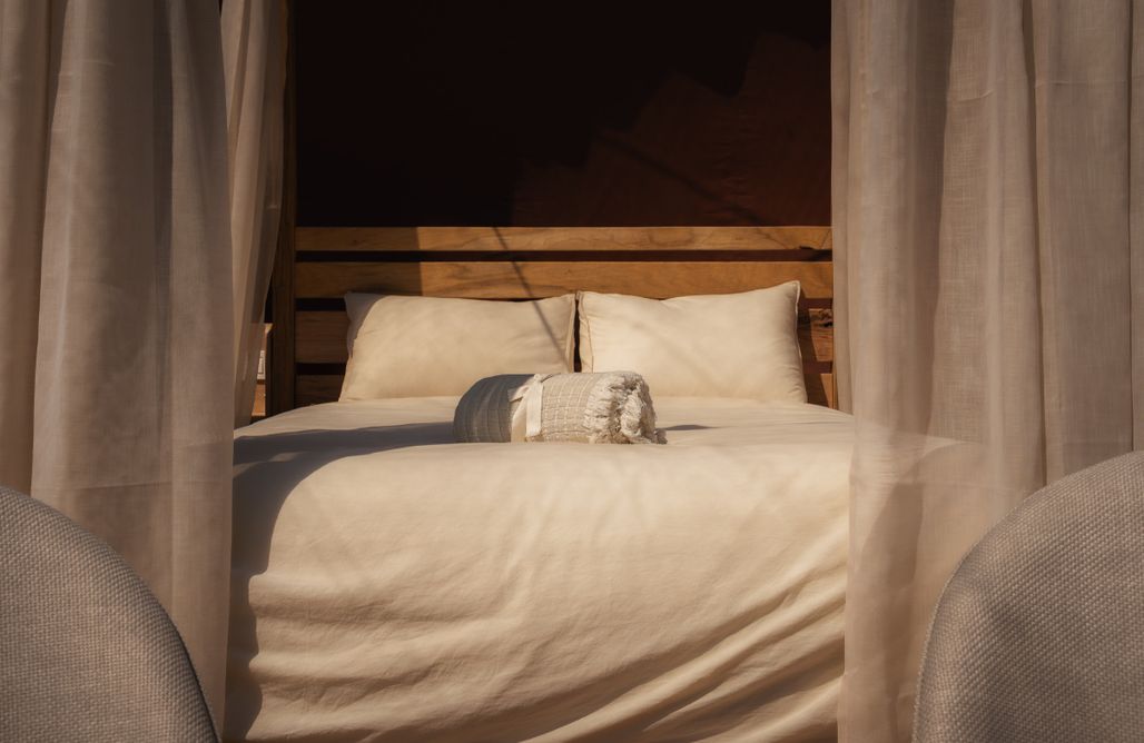 AlohaCamp DOMADE Glamping Bubble 3