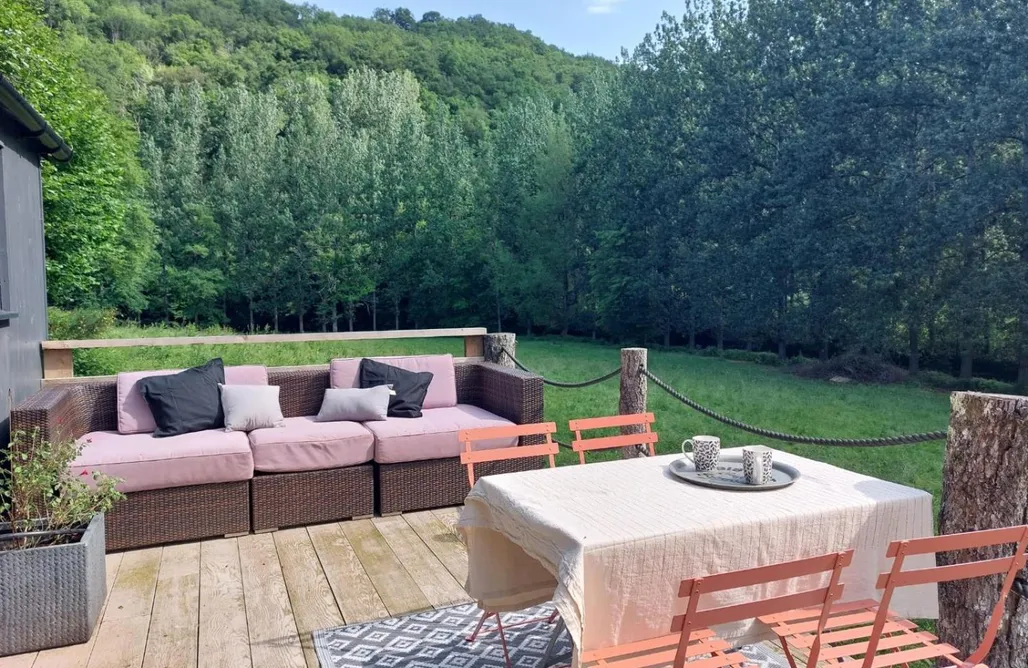 Hébergement AlohaCamp Roulotte 5