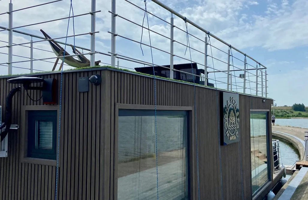 Domek na wodzie  AlohaCamp