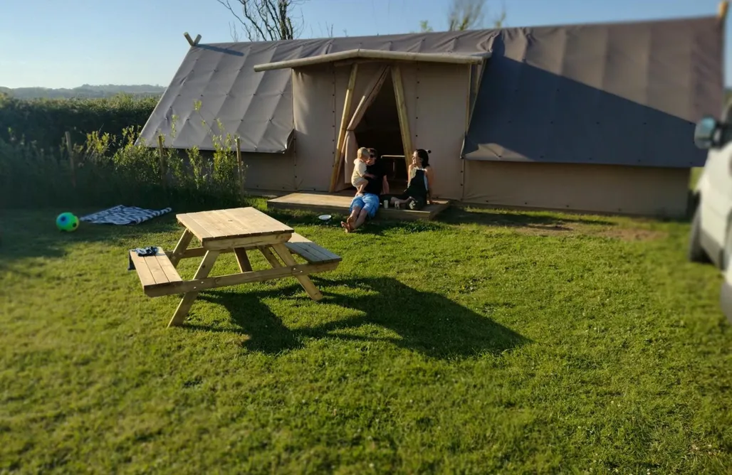 noclegi AlohaCamp Celtic Longhouse Tent at Coverack Camping 5