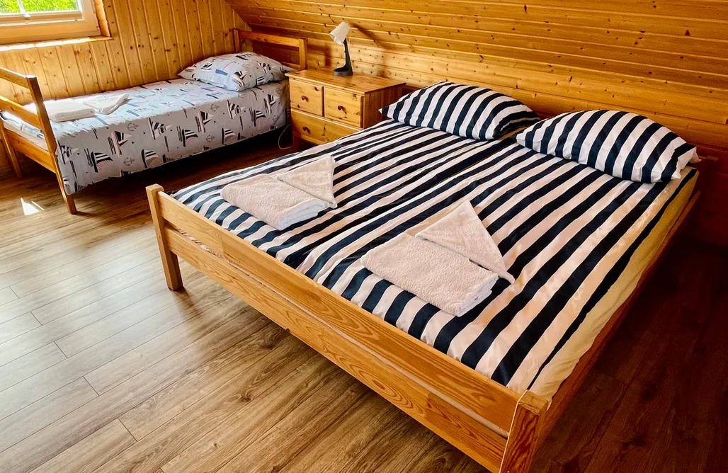 AlohaCamp (4) U Marcjana - domki nad jeziorem na Kaszubach, balia i sauna w lesie 3