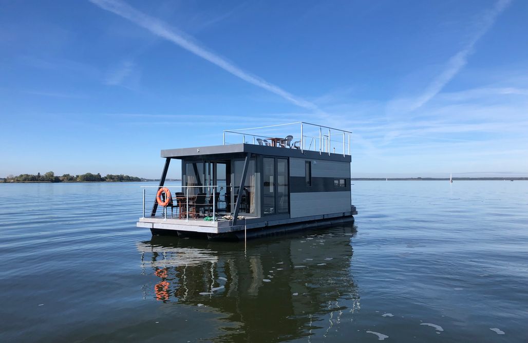 noclegi AlohaCamp Houseboat Porta Mare- Pływające domy na wodzie 2