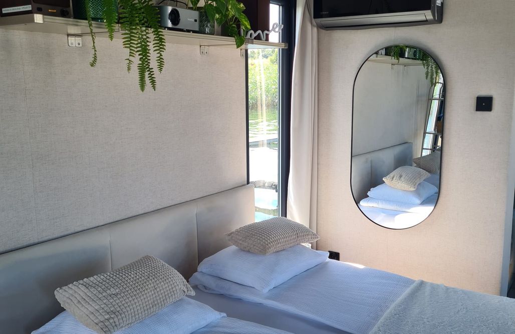 AlohaCamp Houseboat - Noce na Wiśle 3