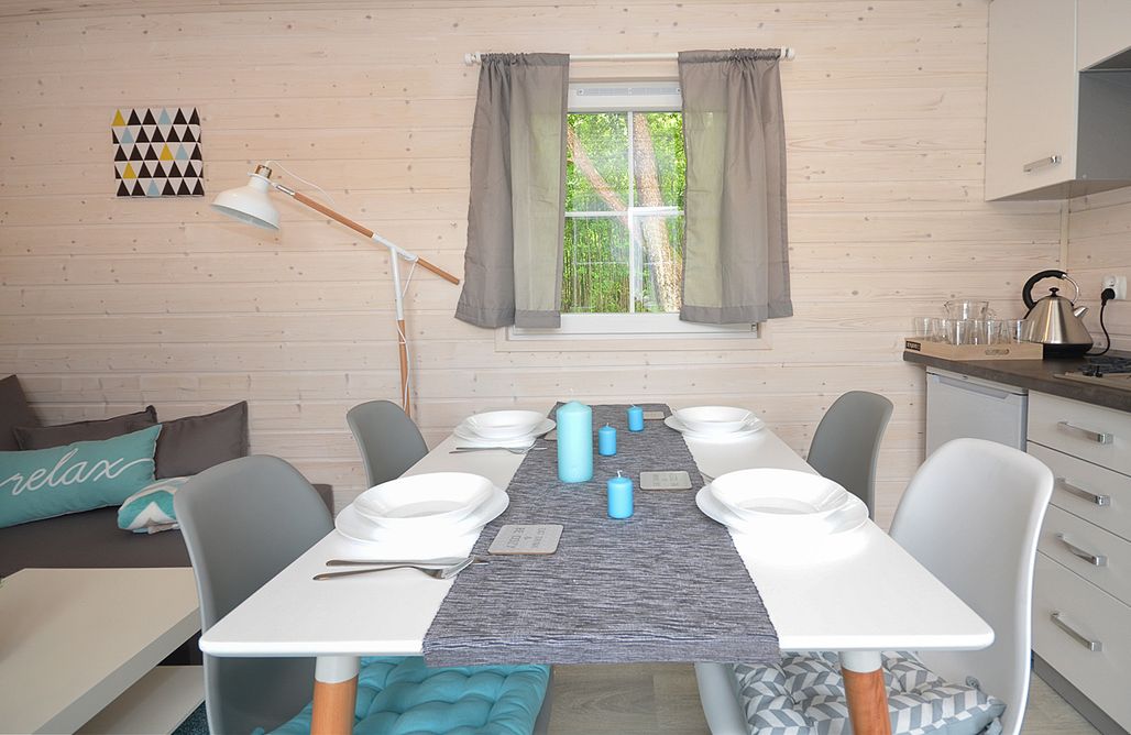 AlohaCamp Domek komfort z jacuzzi 3A 3