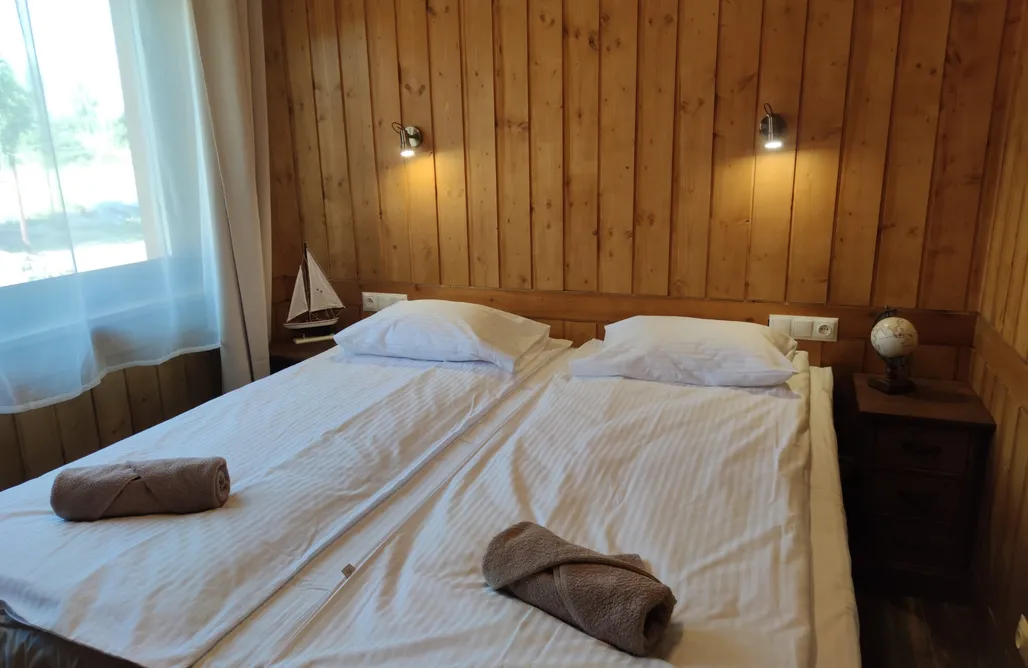 AlohaCamp Domek z 2 sypialniami 1