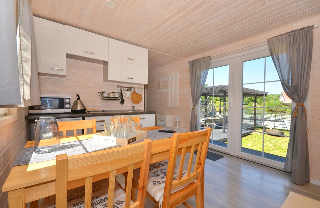 AlohaCamp Domek komfort z jacuzzi 2A 4