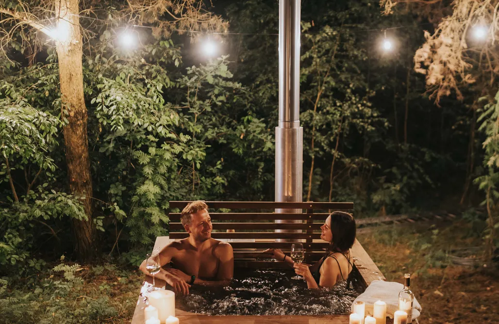 Siedlisko Rogówko: Glamp z prywatną balią AlohaCamp