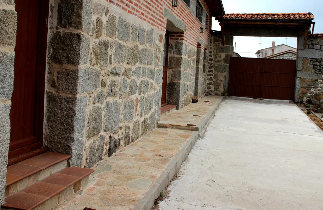 Sylwester za Granicą Las Casitas del Corralon. Sanchorreja, Ávila 3