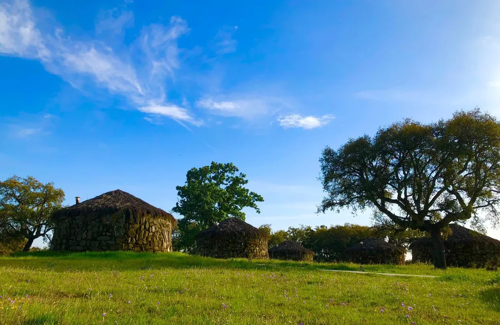 Glamping Spain Chozos Las Flores de la Dehesa 2