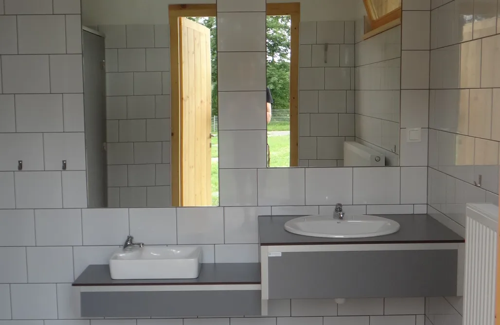 AlohaCamp Miejsce dla Kamperów i przyczep z prądem  2