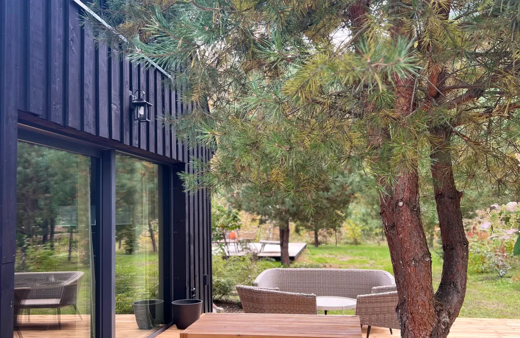 ubytovanie AlohaCamp Szuwarowe Domki na Mazurach: Domek w Poziomkach 5