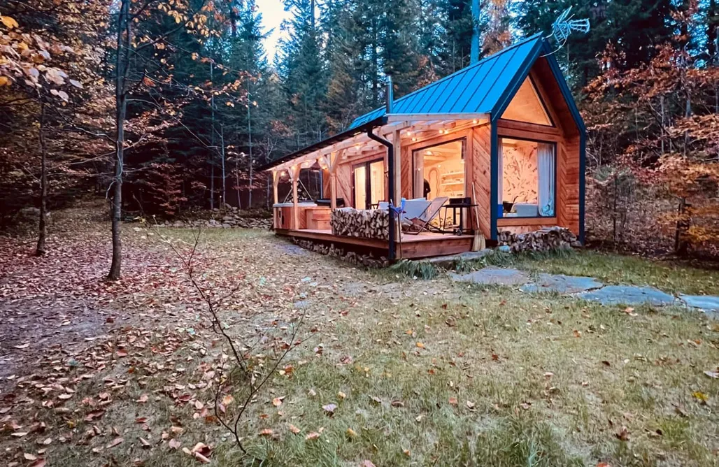 AlohaCamp Tiny House nad potokiem 1