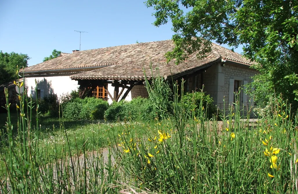 Hébergement AlohaCamp Gite le Sabatou 4