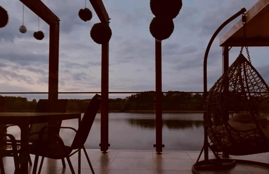 AlohaCamp accommodation Dom nad jeziorem Stacja Hartowiec 1