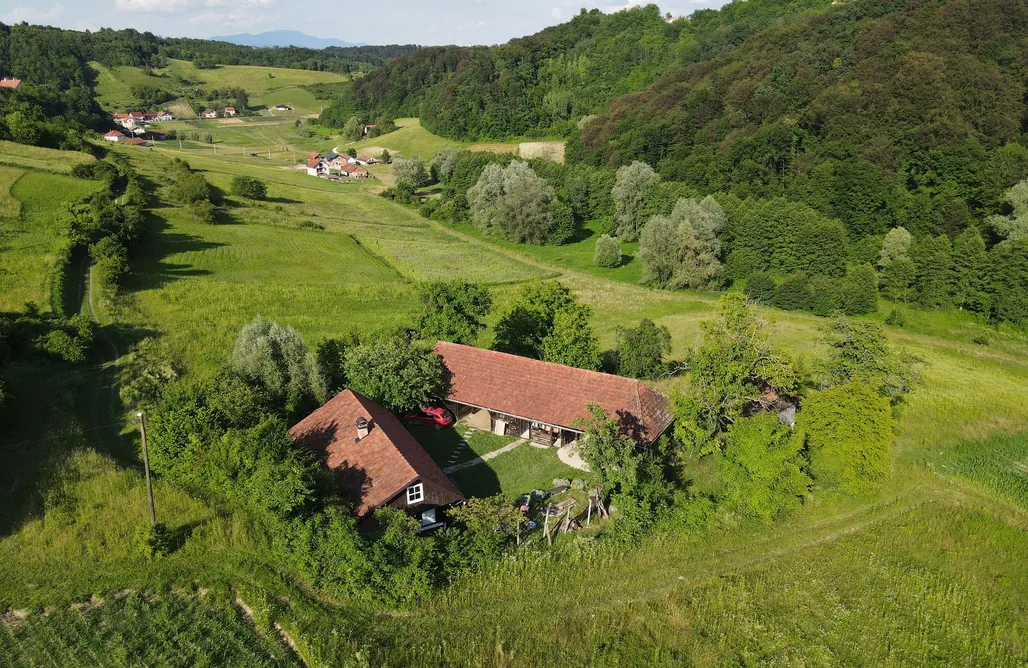 Kurztrip Europa Guesthouse DarkWood  2
