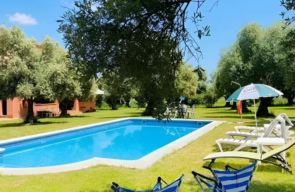 AlohaCamp accommodation Casona Monte Lumina 4