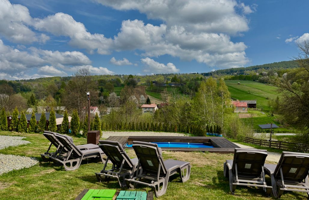 AlohaCamp Premium Chata Bieszczadzka D1 jacuzzi sauna basen 900m2ogród komienk  1