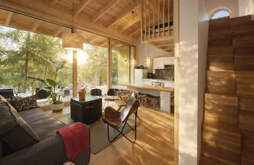 Zdjęcie obiektu LUNETTE lodge - 50 m od jeziora (do 10 osób), Sauna, Balia