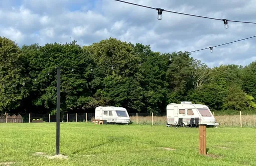 Zdjęcie obiektu Miejsce kamperowe/namiotowe Narusa Leśna Przystań 