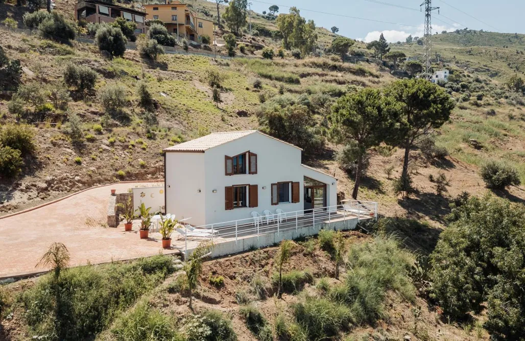 Villa Michela - Dimora di Charme a Cefalù  AlohaCamp