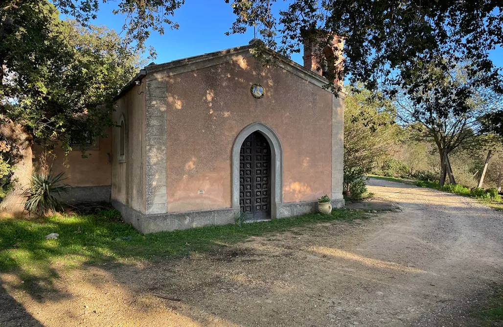 Villa Pietralunga sul bosco AlohaCamp