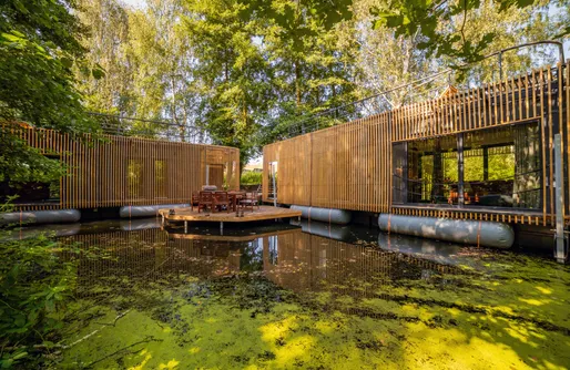 Zdjęcie obiektu Wodna Kryjówka w Środku Lasu