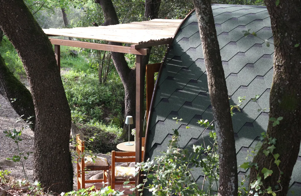 alojamientos AlohaCamp Charming 18th-Century Barn & Wooden Pod in Nature 5