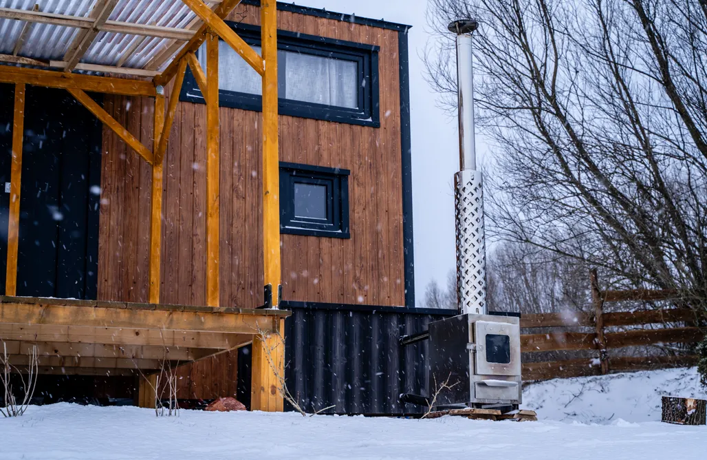 Odkryj miejsca na wyjazd z pupilem 🐶 Jemiołucha Glamping  1