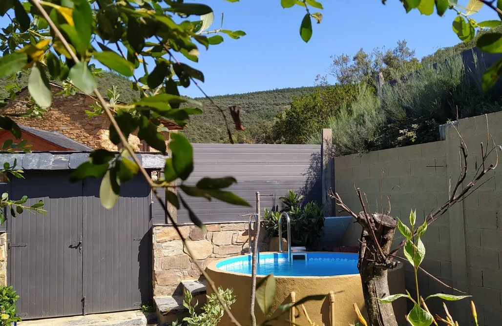 Pet-Friendly Accommodations El Refugio de La Candea  1